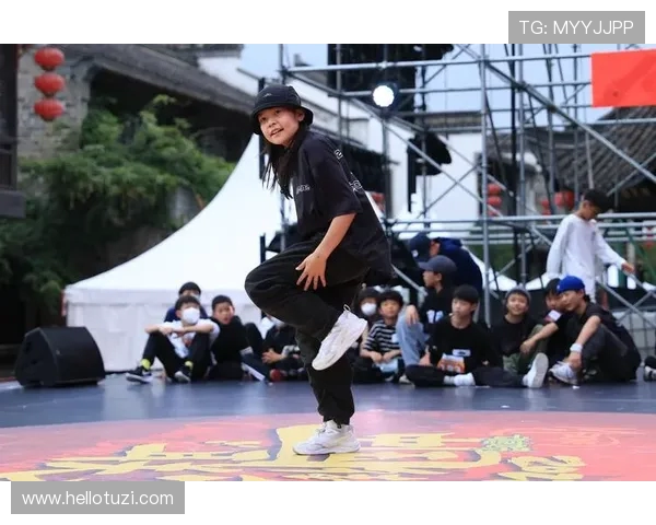 重庆街舞队的耐力挑战与热情碰撞街舞文化的魅力之旅